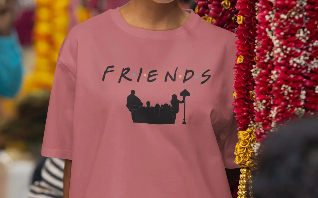FRIENDS Oversized T-Shirt