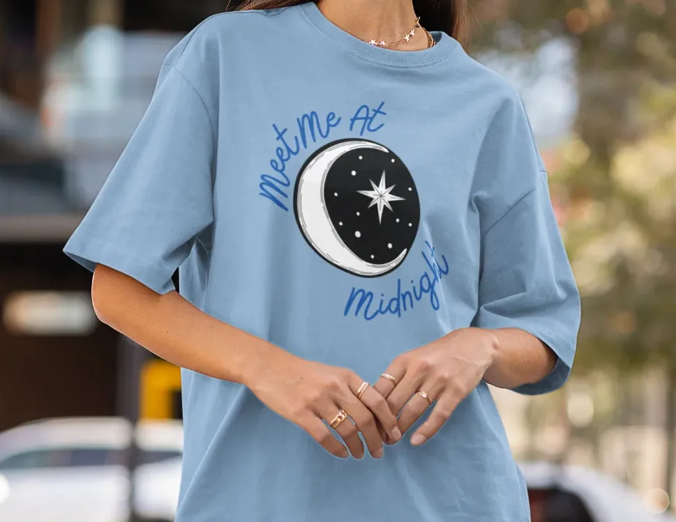 Meet me at midnight Ovesized T-Shirt