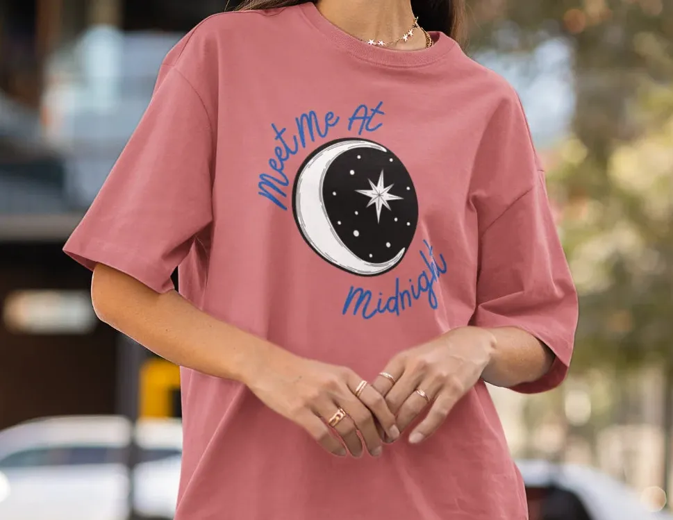Meet me at midnight Ovesized T-Shirt
