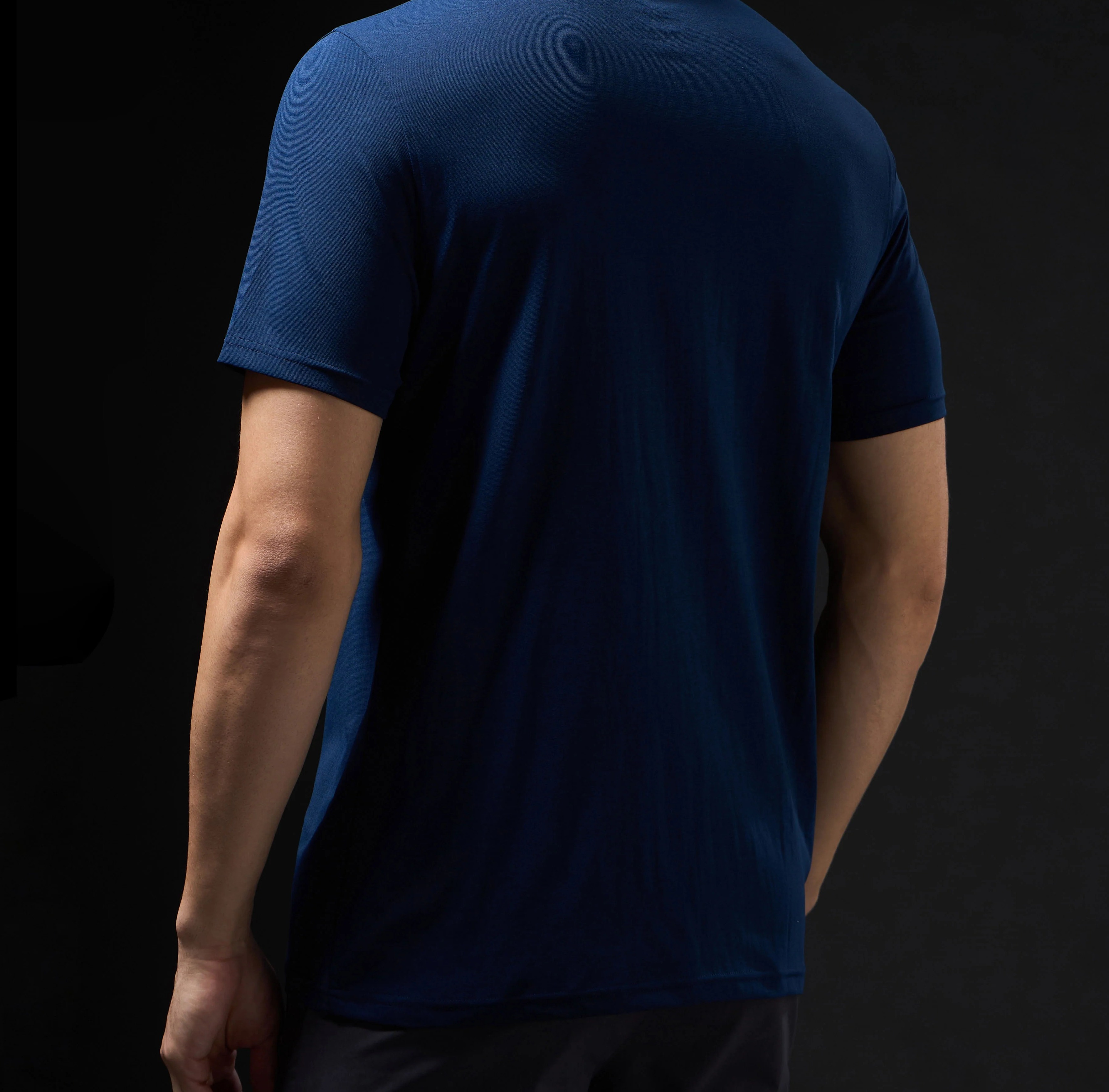Men Solid Slim Fit Polo Navy T-shirt