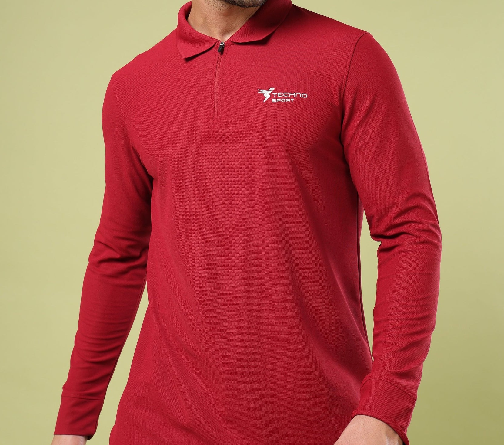 Men Solid Slim Fit Polo Sports Berry Red T-shirt