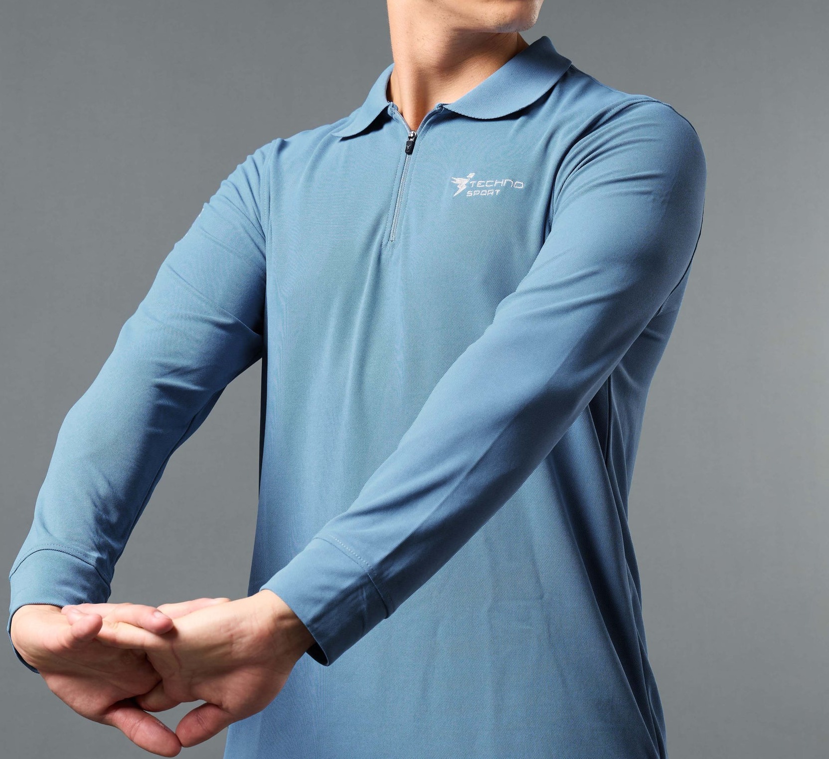 Men Solid Slim Fit Polo Sports Capri Blue T-shirt