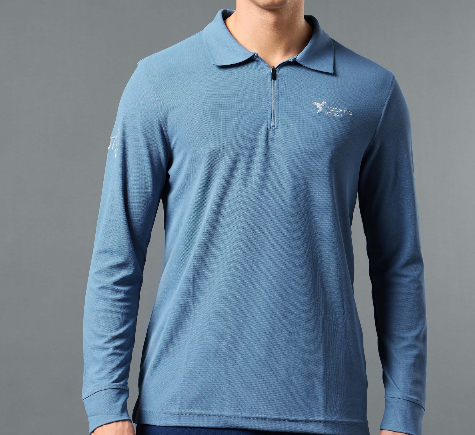 Men Solid Slim Fit Polo Sports Capri Blue T-shirt