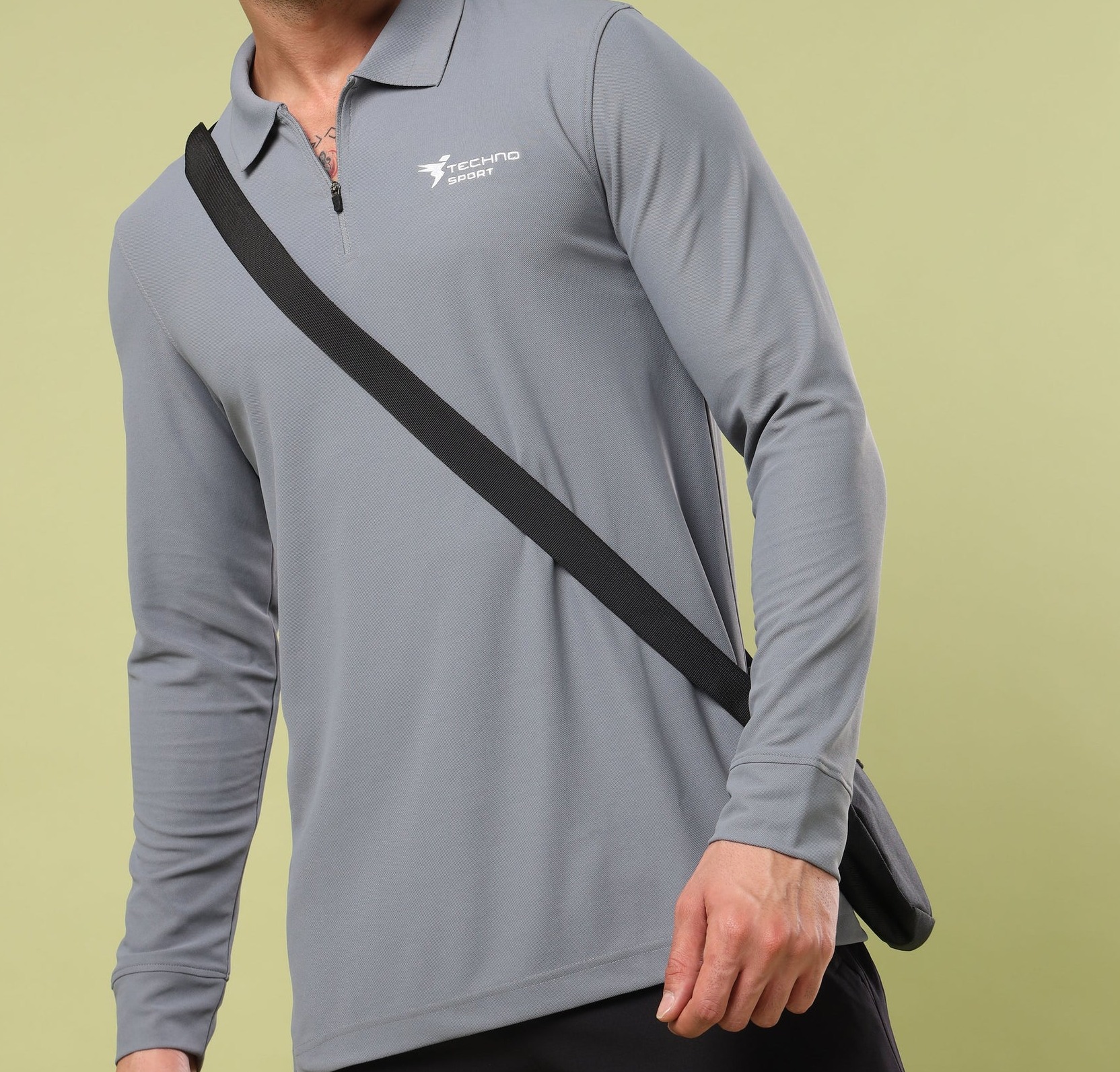 Men Solid Slim Fit Polo Sports Turbulence T-shirt