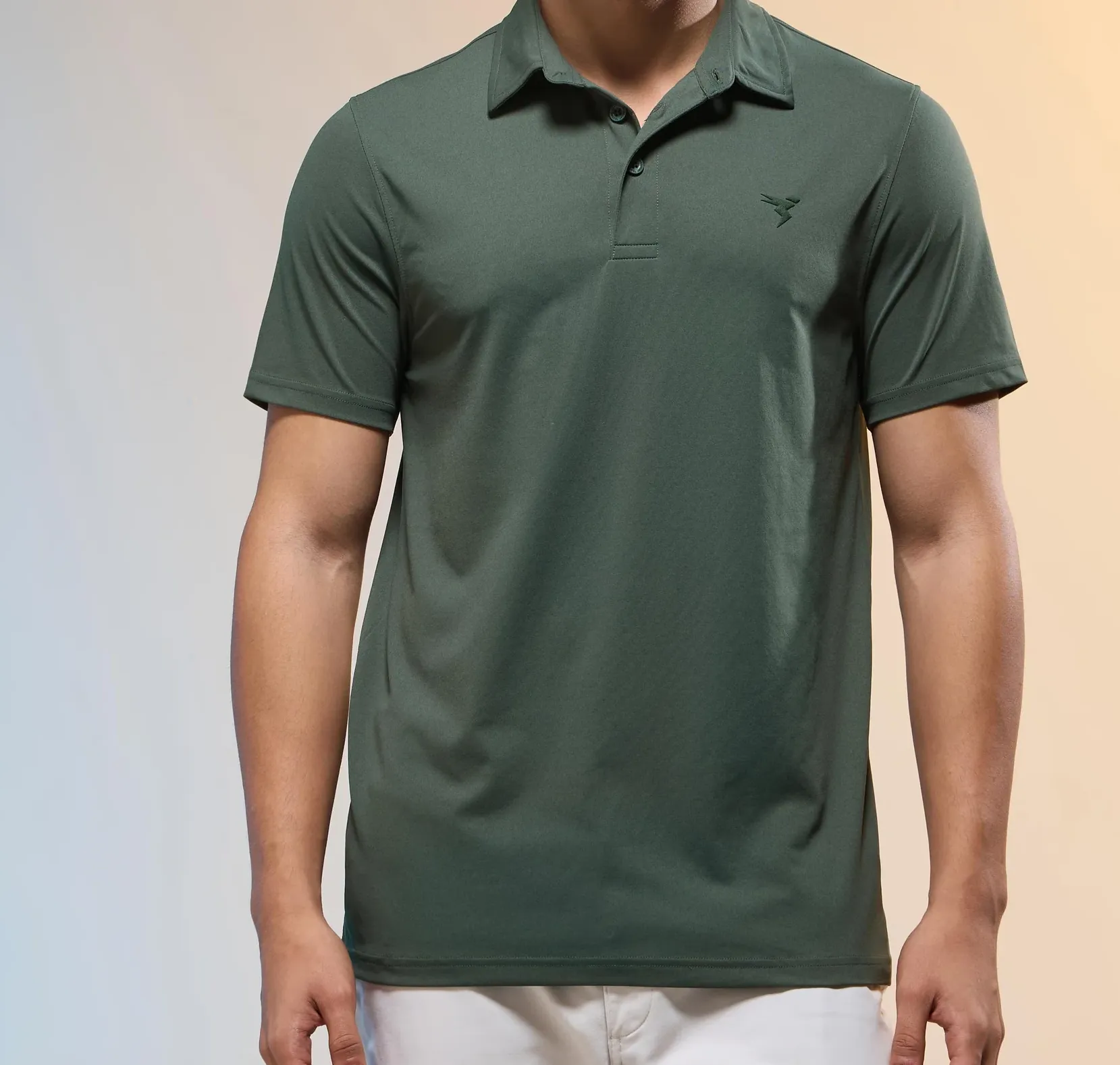 Men Solid Slim Fit Polo Trekking Green T-shirt