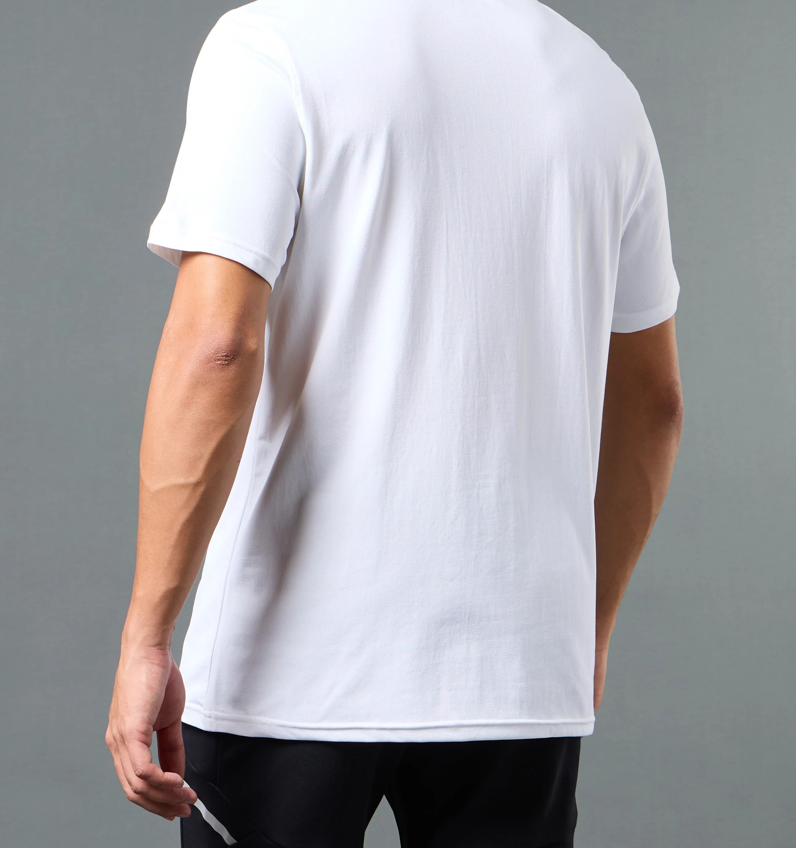 Men Solid Slim Fit Polo White T-shirt