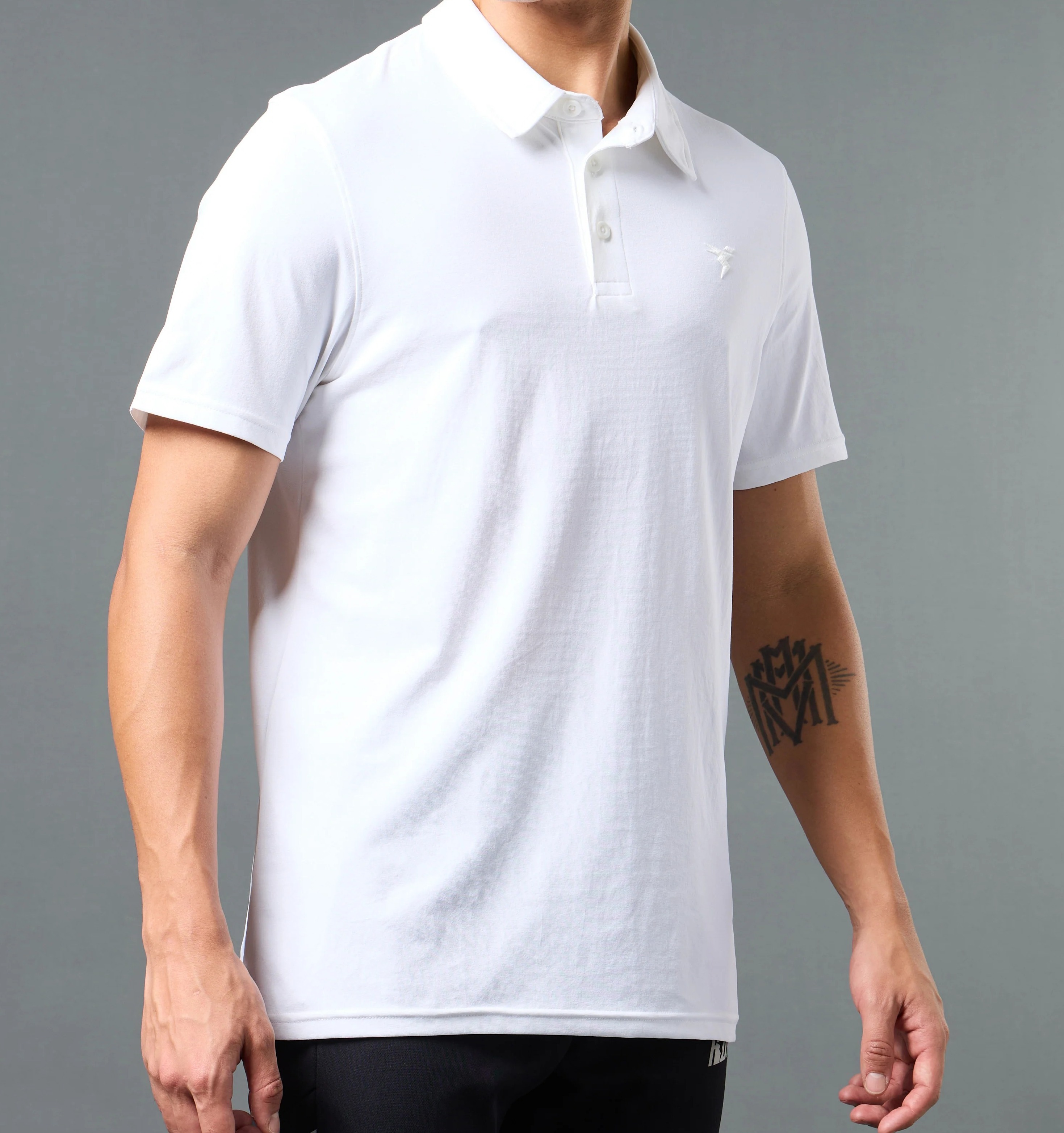 Men Solid Slim Fit Polo White T-shirt