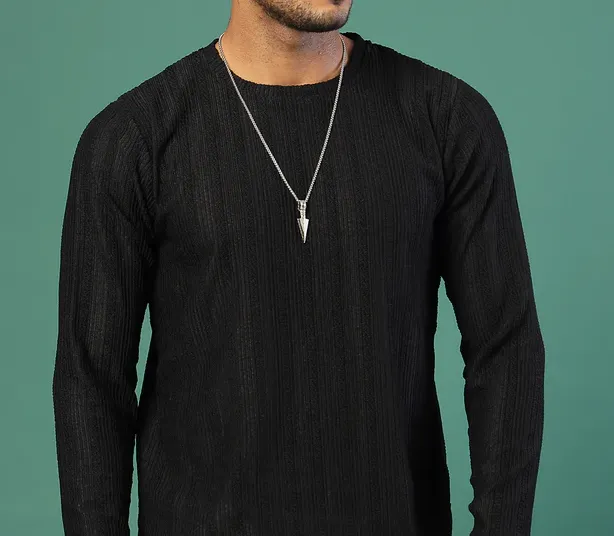 Polyester Knitted Slim Fit Round Neck Jet Black T-Shirt