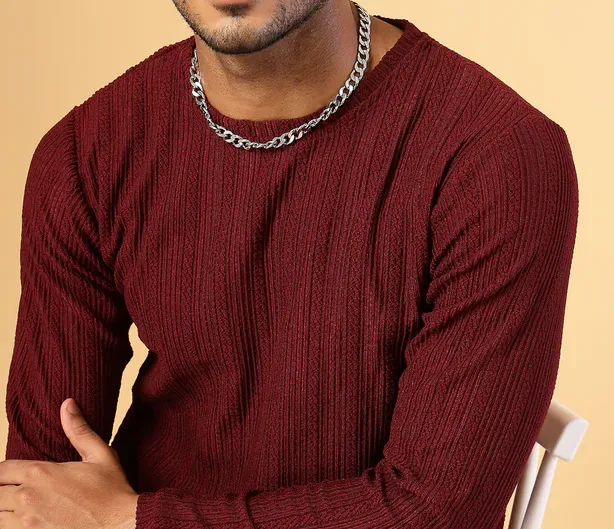 Polyester Knitted Slim Fit Round Neck Wine T-Shirt