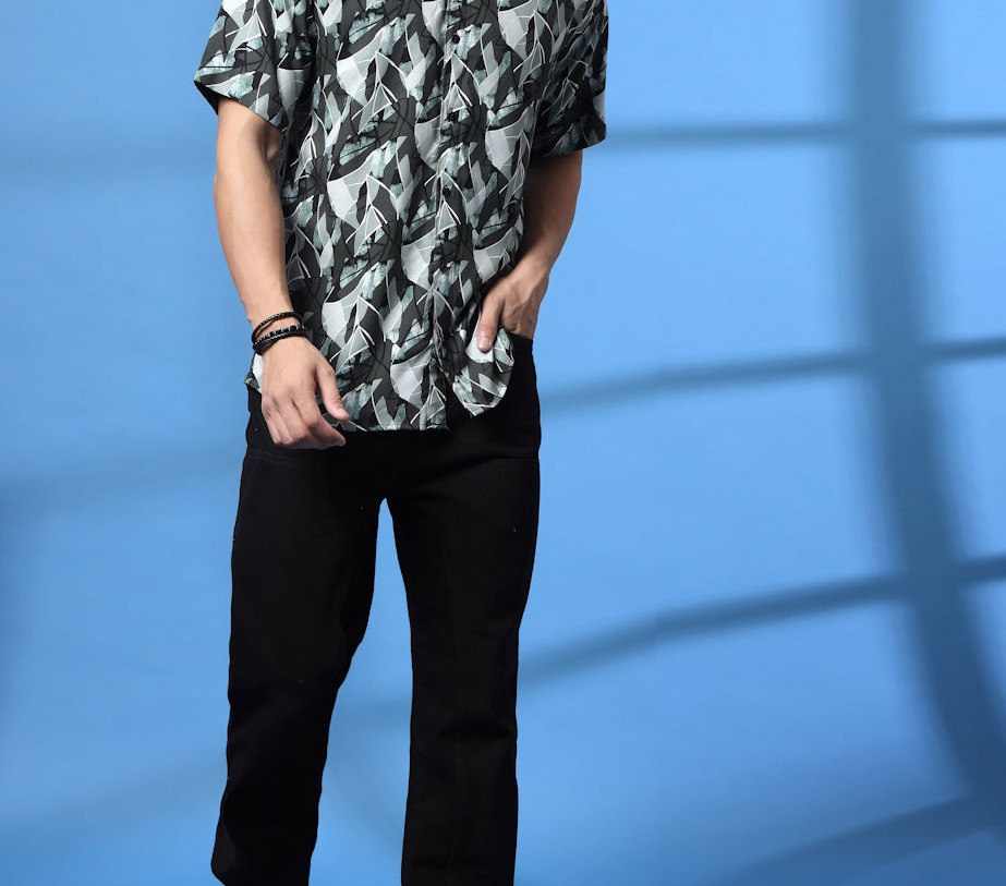Rigo Men's Abstract  Printed Rayon Shirt