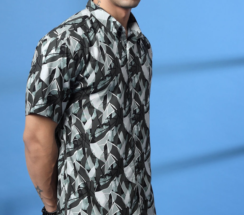 Rigo Men's Abstract  Printed Rayon Shirt